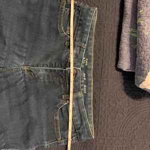 Crown and Ivy Capri skinny jeans size 8 short